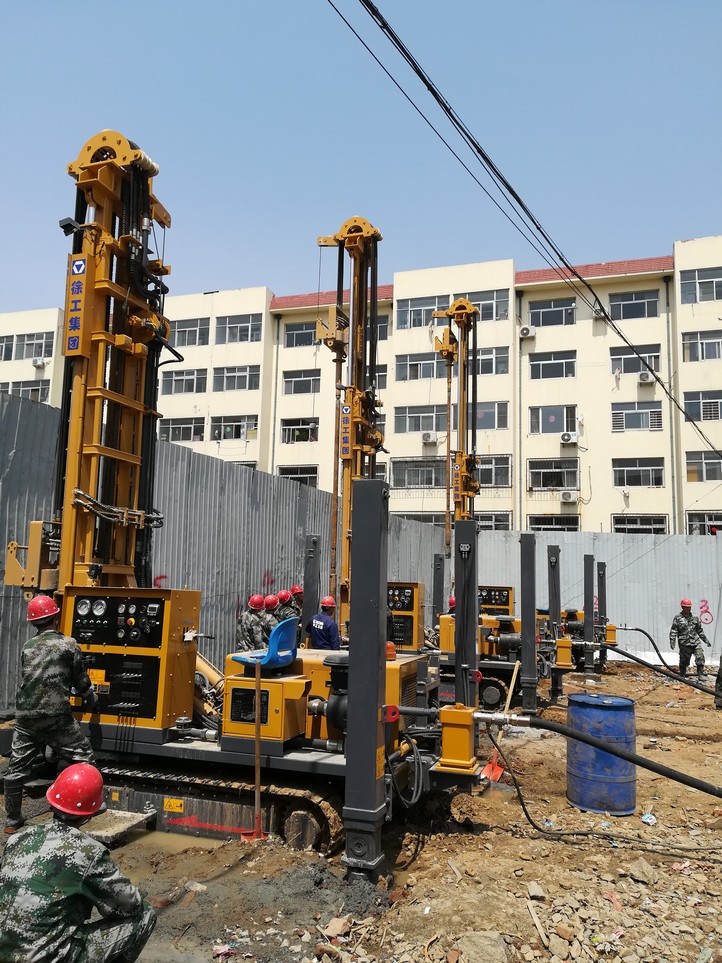 2018年5月，m6米乐App深水井钻机群机在秦皇岛施工