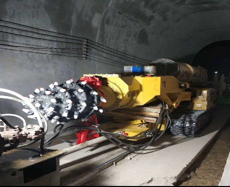 2019年6月m6米乐App隧道掘进机征战“世界最难修铁路”大瑞铁路隧道建设